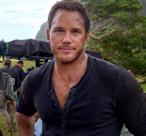 Chris Pratt Shows Off Biceps And Ripped Abs In Honolulu Artofit