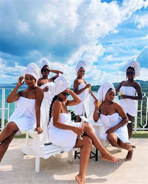 The Black Travel Feed On Instagram “vacation Vibes 🌴” Black Travel Black Bride Dark Skin Women