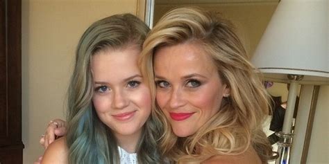 Reese Witherspoons Beautiful Daughter Ava Looks Just Like Her Mother Huffpost