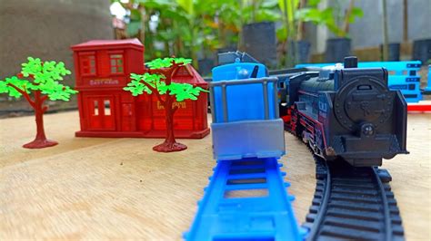 Seru Mencari Dan Merakit Mainan Kereta Api Thomas Kereta Api Rail