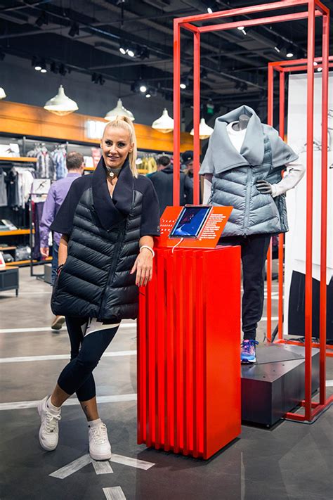 The youngest professional in the history of partizan football club. MANEKENI: Šta su Božinov i Vlahović radili u društvu ...