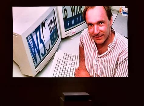 Codul Sursă Original Al World Wide Web A Fost Vândut De Tim Berners Lee
