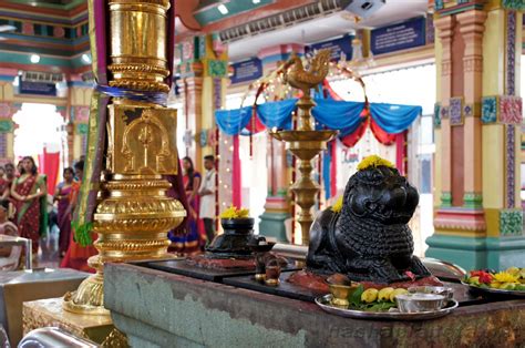 Hindu temple in riverside, silom & lumphini. Храм Sri Maha Mariamman в Куала-Лумпуре: описание, время ...