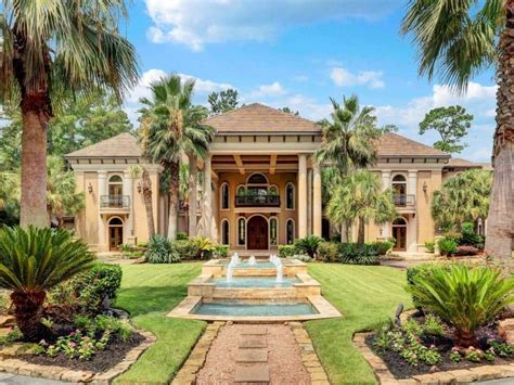 Newly Renovated Texas Mansion Perfect For Organizing Lavish Parties
