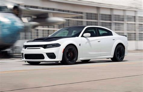 2024 Dodge Charger Srt Hellcat Widebody Features