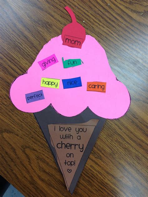 Kindergarten Smiles: Mother's Day Crafts