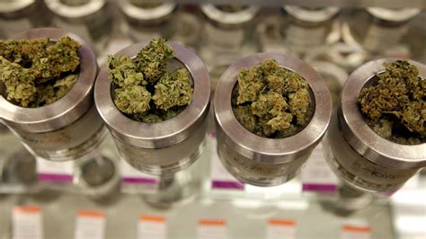 Heres Why Lawmakers In 17 States Are Working To Legalize Recreational Pot Chicago Tribune