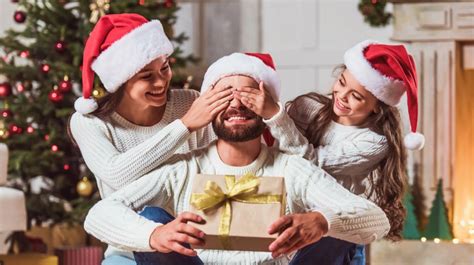 Really, the best gift you can give him is quality time or something that comes straight from your heart. 11 Baby Christmas Gift Ideas For Dad | MommaBe