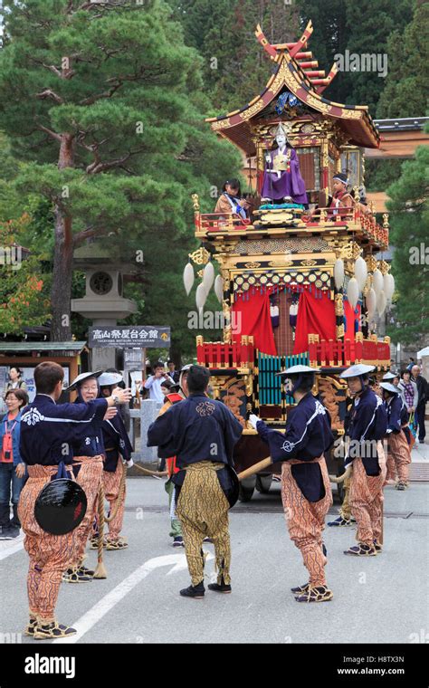 Japan U Takayama Festival Float People Stock Photo Alamy