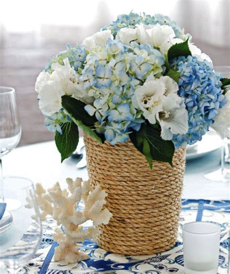 Choosing your beach wedding centerpieces can be frustrating but is also a lot of fun! Adorable DIY Wedding Table Centerpieces
