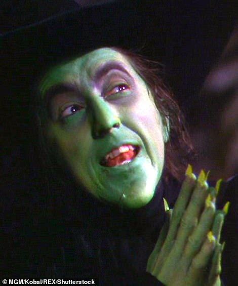 Wizard Of Oz S Wicked Witch Actress Margaret Hamilton On Sale For 2 4m Daily Mail Online