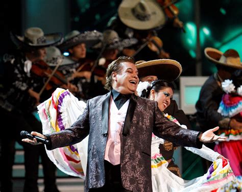 Mexican Singer Songwriter Juan Gabriel Dies Of Heart Attack At 66