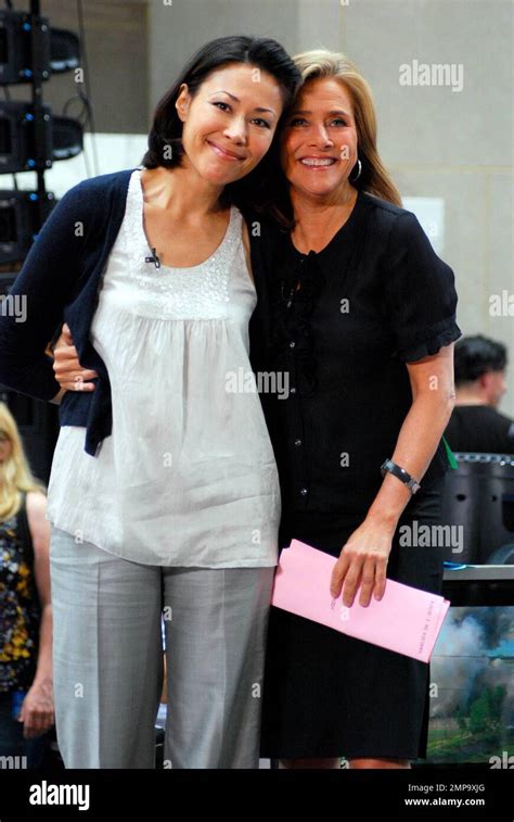 Ann Curry And Meredith Vieira Co Host The Today Show Live On Nbc At