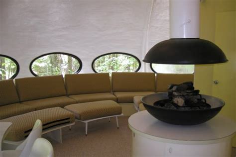 futuro house by matti suuronen looks like good design