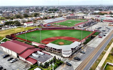 Mississippi Gulf Coast Community College Takes Doubleheader From Nunez