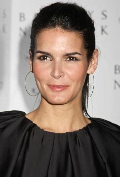 Angie Harmon Biography Birth Date Birth Place And Pictures