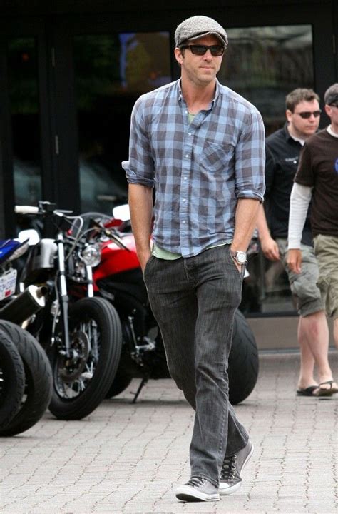 Ryan Reynolds Photostream Mens Outfits Mens Casual Outfits Mens