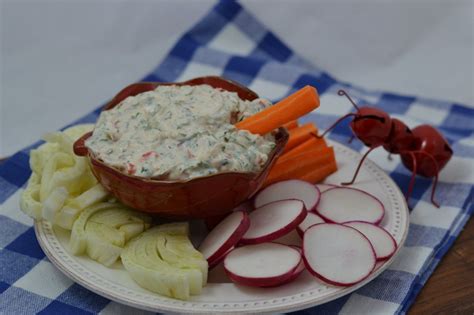 When shopping for fresh produce or meats, be certain to take the time to ensure that the texture, colors, and quality of the food you buy is the best in the batch. #SundaySupper - Do the Dip! | Recipe | Food, Fresh vegetables, Dips