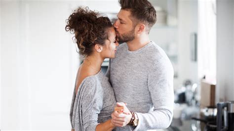 25 Sweet Simple Gestures That Will Make Your Wife Swoon Any Day