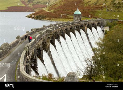 Craig Goch Reservoir Dam Overflowing Elan Valley Powys Wales Uk Stock