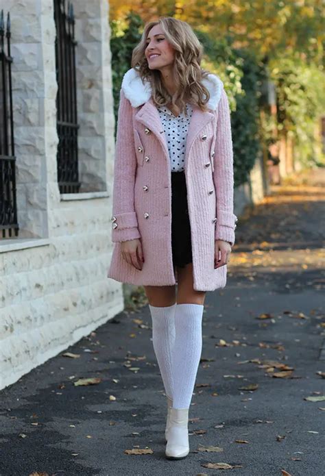 How To Wear Knee High Socks 19 Stylish Outfit Ideas Style Motivation