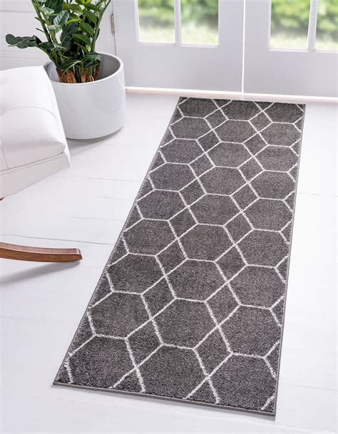 Dark Gray 2 X 6 Lattice Frieze Runner Rug