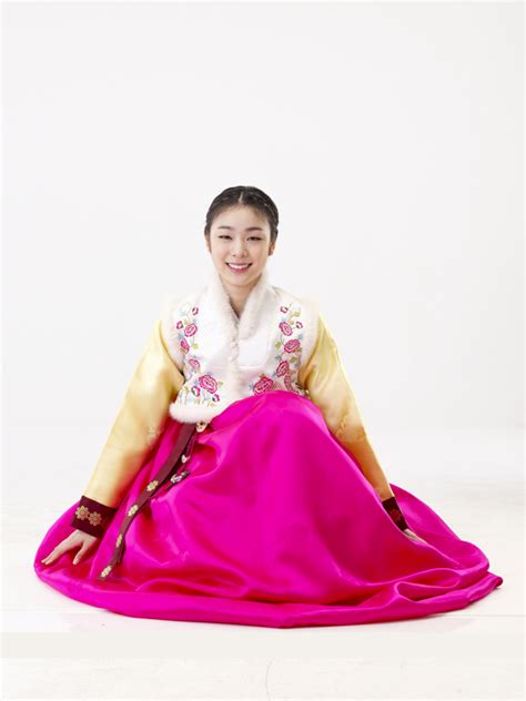 figure skating queen kim yuna — hanbok queen