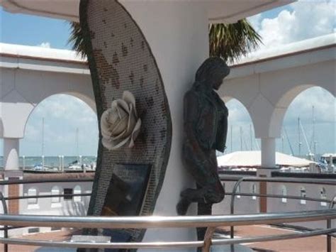 Contact selena quintanilla on messenger. Selena Memorial Historical Marker