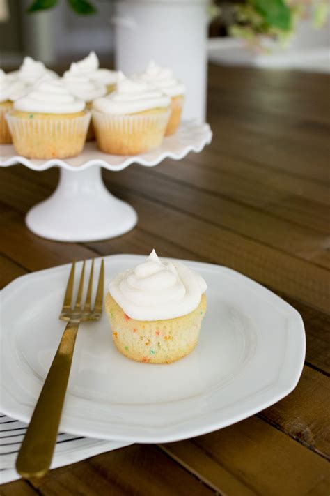 The Best Buttercream Frosting Recipe | Frosting recipes, Buttercream frosting recipe, Best ...
