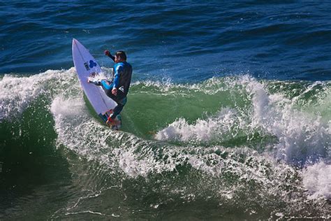 Surfing At Winkipop Bells Beach Torquay Victoria Austr Flickr