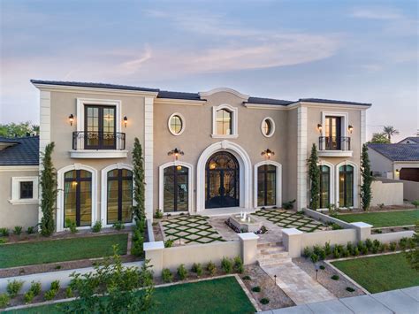 World Renowned Luxury Home Builder Fratantoni Luxury Estates Built This
