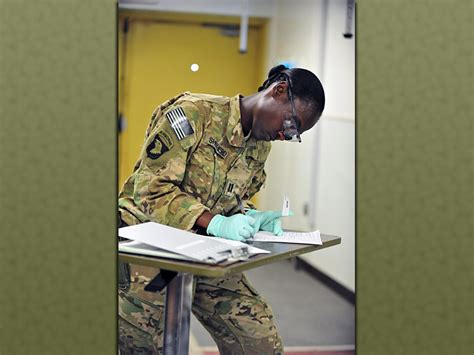 fort campbell currahee receives army nurse corps 2014 leadership award of excellence