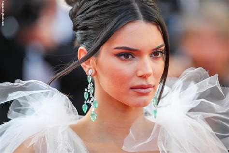 Kendall Jenner Nude The Fappening Photo Fappeningbook