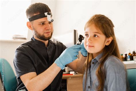 Ent Doctor With Otoscope Otoscopy Pediatrician Otolaryngologist Looks
