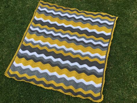 Neat Ripple Baby Blanket ~ Crochet With Karin