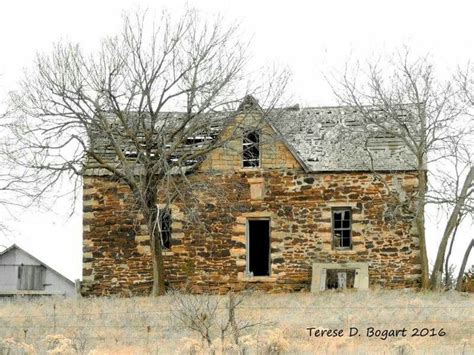 Sturdy Old Sandstone And Limestone House Near I 70 In Ellsworth County