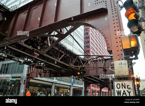 Elevated Commuter Train Tracks Chicago Illinois Stock Photo Alamy