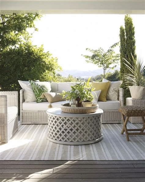 53 Exhilaratingly Beautiful Outdoor Living Room Ideas On A Budget