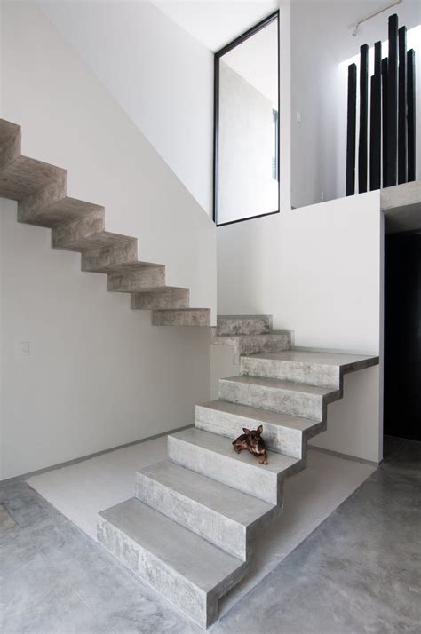 U Shaped Concrete Cantilevered Staircase From The Project Casa Garcias