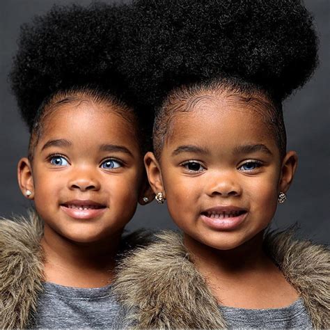 The True Blue Twins Are The Internets New Favorite Beautiful Twins