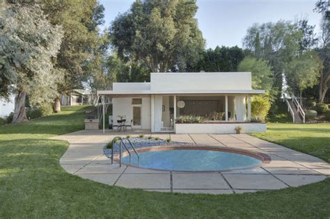 Frank Sinatras Former La Home Hits The Market For 125m The Spaces