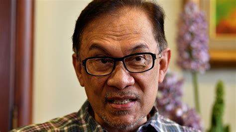 Turmoil in malaysia as pm mahathir submits resignation. Q&A: Anwar Ibrahim and Malaysia's 'new dawn' | News | Al ...