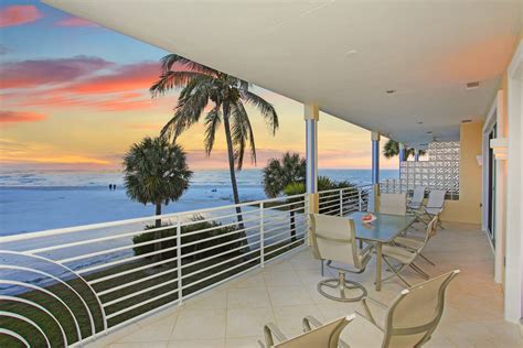 Americas 1 Beach 10 Spectacular Homes For Sale On Siesta Key