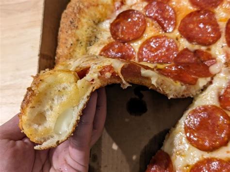 Review Papa Johns Garlic Epic Stuffed Crust Pizza Brand Eating