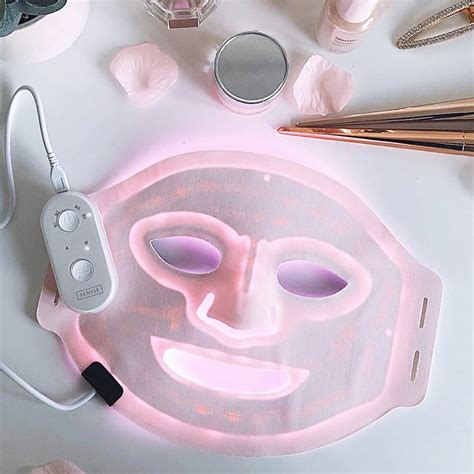 19 Best Led Face Masks 2022 At Home Led Light Therapy Masks