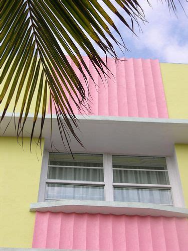 Colors Of Miami Homes Art Deco Miami And Guide To South Beach S