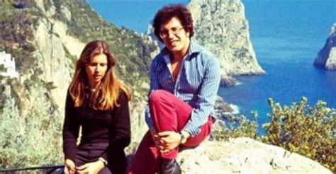 Ha al suo attivo una vittoria al festival della canzone napoletana (nel 1970, con la canzone: Lutto per Peppino Di Capri, la morte della moglie Giuliana ...