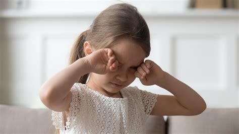 How To Treat Dry Eyes In Children Know Its Causes And Symptoms
