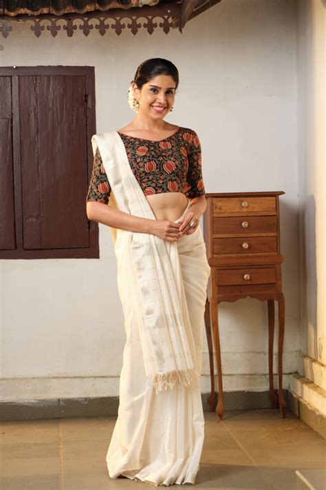 Customized Ready To Wear Onam Saree Kerala Kasvu Tissue Finland Lupon