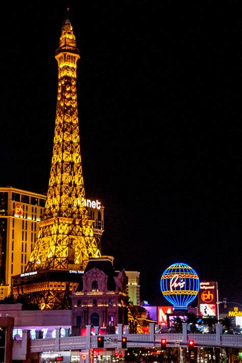 Eiffel Tower Experience Las Vegas Nevada Hilarystyle
